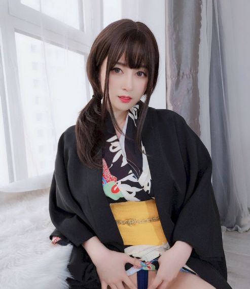 日韩黄色制服影片_超清HD高清在线观看