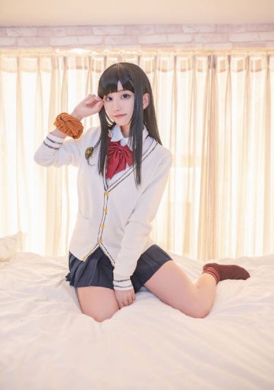 欧美美女很撸撸_最新电影在线观看