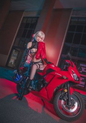 欧美眼妆短视频_BD英语在线手机播放